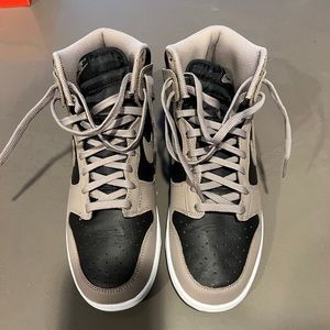 Nike Dunk High Moon Fossil